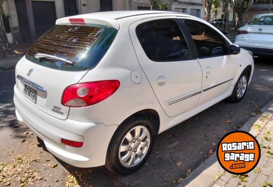 Autos - Peugeot 207 2012 GNC 152000Km - En Venta