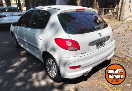 Autos - Peugeot 207 2012 GNC 152000Km - En Venta