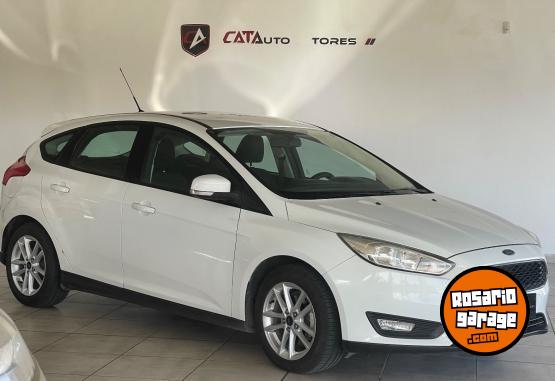 Autos - Ford Focus SE línea 2016 2015 Nafta 98000Km - En Venta