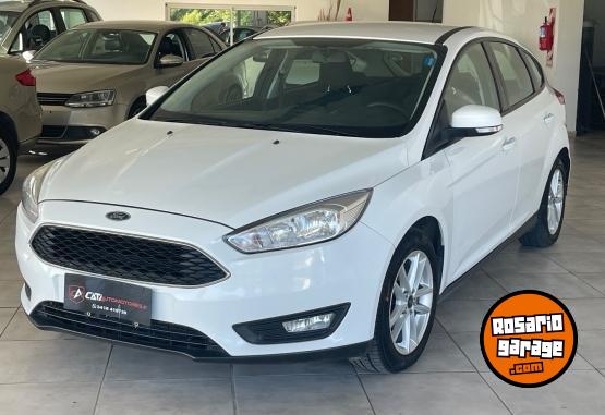Autos - Ford Focus SE línea 2016 2015 Nafta 98000Km - En Venta