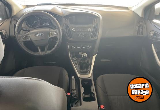 Autos - Ford Focus SE línea 2016 2015 Nafta 98000Km - En Venta
