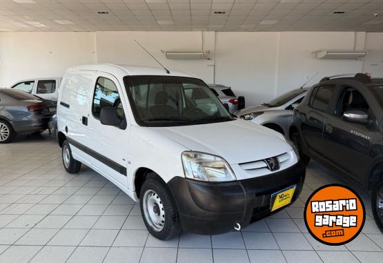 Utilitarios - Peugeot Partner Furgon 2017 Diesel 150000Km - En Venta