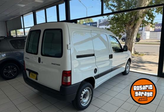 Utilitarios - Peugeot Partner Furgon 2017 Diesel 150000Km - En Venta