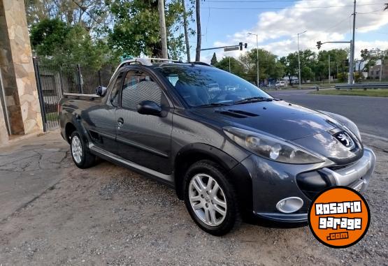 Utilitarios - Peugeot HOGGAR 2014 Nafta 150000Km - En Venta