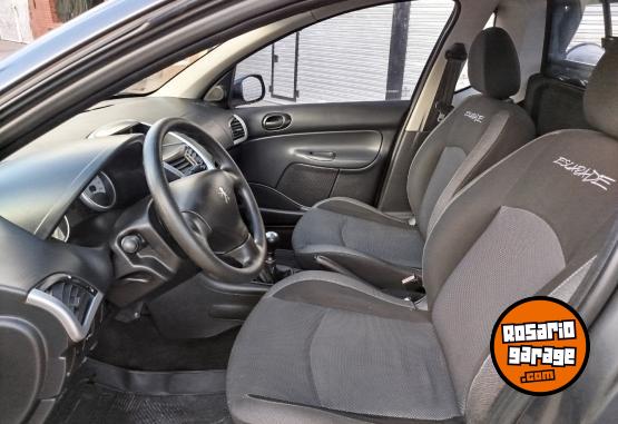 Utilitarios - Peugeot HOGGAR 2014 Nafta 150000Km - En Venta