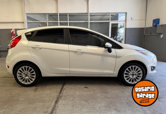 Autos - Ford FIESTA 1.6 TITANIUM 2016 Nafta 121000Km - En Venta