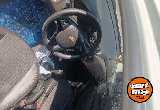 Autos - Chevrolet Prisma 2017 GNC 110000Km - En Venta