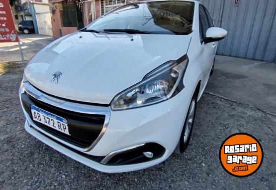 Autos - Peugeot 208 2017 Nafta 95000Km - En Venta