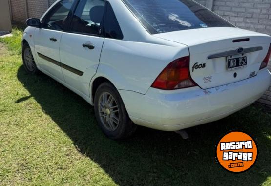 Autos - Ford Focus 2000 Nafta 277000Km - En Venta
