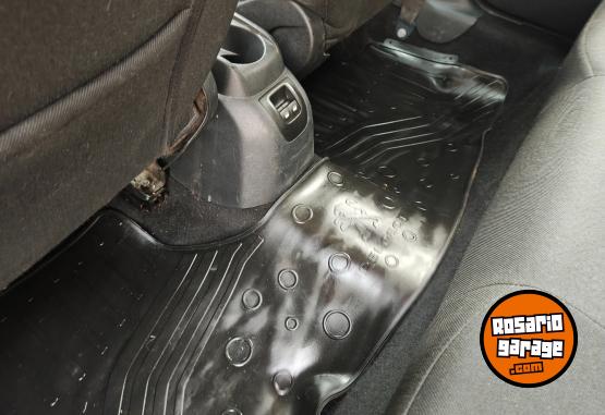 Autos - Peugeot 301 2019 Diesel 96000Km - En Venta