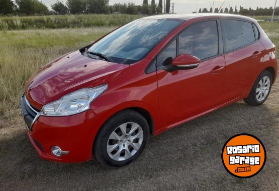 Autos - Peugeot 208 2014 Nafta 62283Km - En Venta