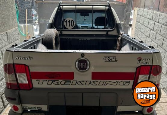 Camionetas - Fiat Strada trekking 2011 Diesel 198000Km - En Venta