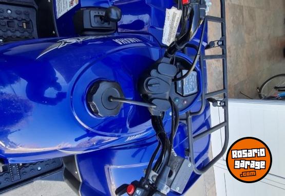 Cuatris y UTVs - Yamaha Grizzly 350 4x4 2016  600Km - En Venta