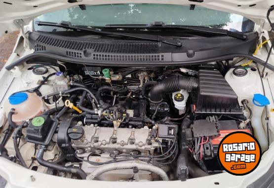 Camionetas - Volkswagen saveiro cabina simple 2015 Nafta 168300Km - En Venta