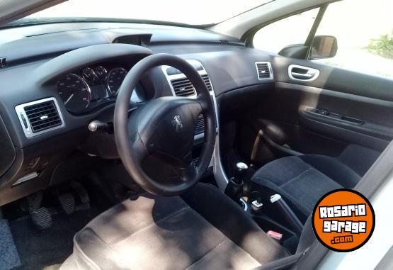 Autos - Peugeot 307 h d i 110cv 2007 Diesel 258000Km - En Venta