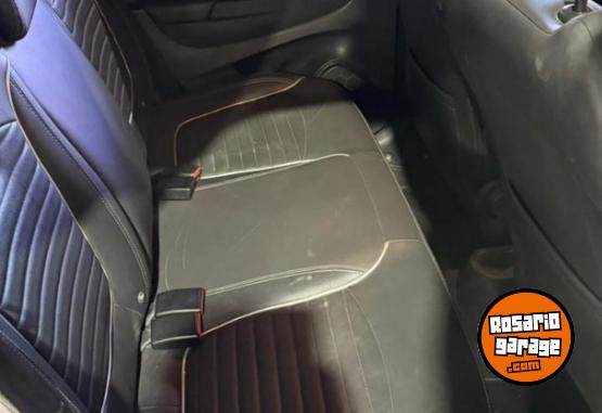 Autos - Renault Captur 2017 Nafta 98000Km - En Venta