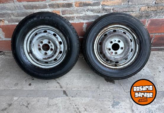 Accesorios para Autos - Vendo 2 cubiertas - En Venta