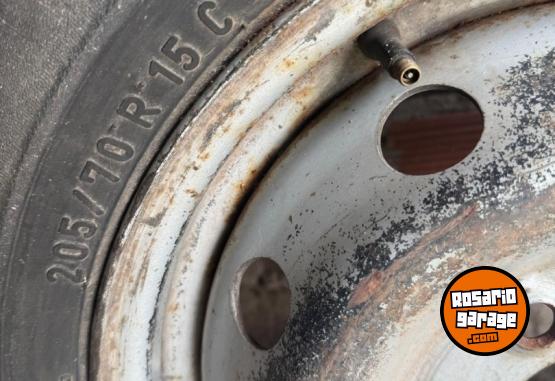 Accesorios para Autos - Vendo 2 cubiertas - En Venta