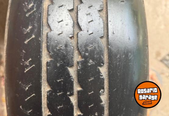 Accesorios para Autos - Vendo 2 cubiertas - En Venta