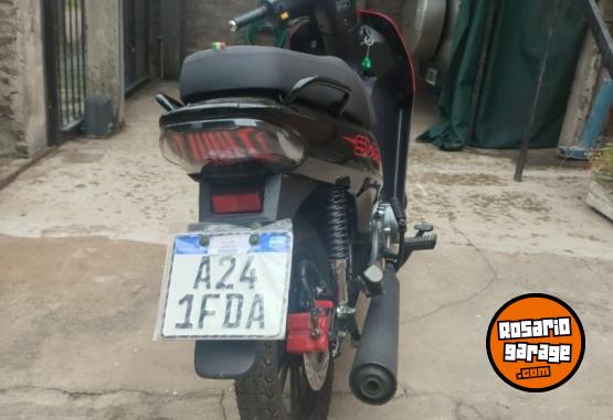 Motos - Gilera Smash 110 full 2025 Nafta 1400Km - En Venta