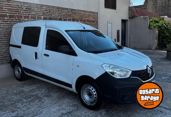 Utilitarios - Renault Furg�n mixto 2018 Nafta 204000Km - En Venta