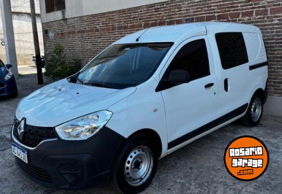 Utilitarios - Renault Furg�n mixto 2018 Nafta 204000Km - En Venta