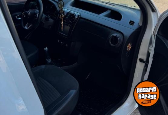 Utilitarios - Renault Furg�n mixto 2018 Nafta 204000Km - En Venta