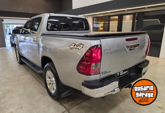 Camionetas - Toyota HILUX SRV 2.8L 4X4 AT 2018 Diesel 205000Km - En Venta