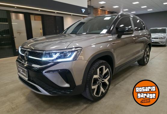 Autos - Volkswagen VW TAOS HIGHLINE BI TONO 2024 Nafta 27000Km - En Venta