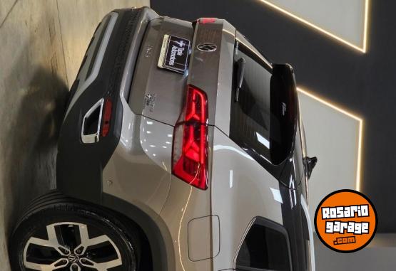 Autos - Volkswagen VW TAOS HIGHLINE BI TONO 2024 Nafta 27000Km - En Venta