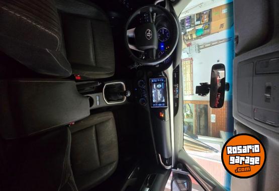 Camionetas - Toyota Hilux 2016 Diesel 174600Km - En Venta