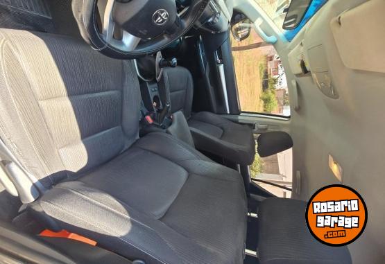 Camionetas - Toyota Hilux 2016 Diesel 174600Km - En Venta