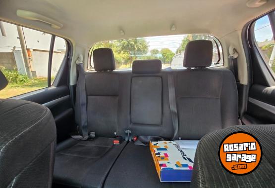 Camionetas - Toyota Hilux 2016 Diesel 174600Km - En Venta