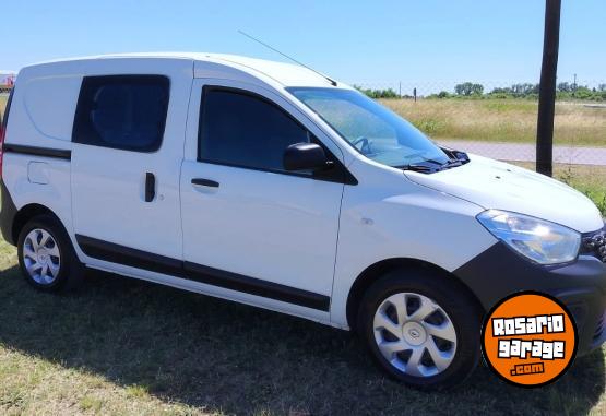 Utilitarios - Renault KANGOO 1.6 EXPRESS 5 A 2024 Nafta 50000Km - En Venta