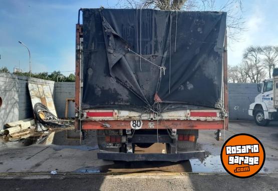 Camiones y Gr�as - Ford 700 a�o 1970 - En Venta