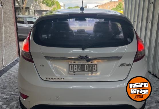 Autos - Ford Fiesta kinetic Titanium 2014 Nafta 125000Km - En Venta