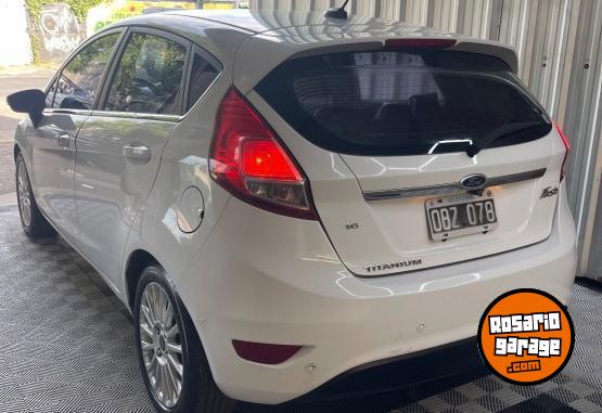 Autos - Ford Fiesta kinetic Titanium 2014 Nafta 125000Km - En Venta