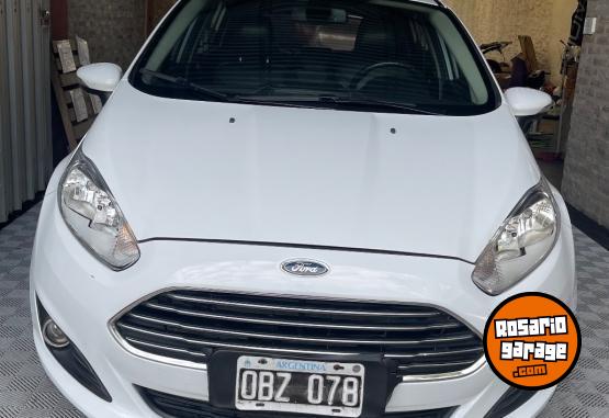 Autos - Ford Fiesta kinetic Titanium 2014 Nafta 125000Km - En Venta