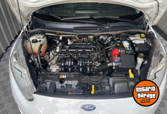 Autos - Ford Fiesta kinetic Titanium 2014 Nafta 125000Km - En Venta