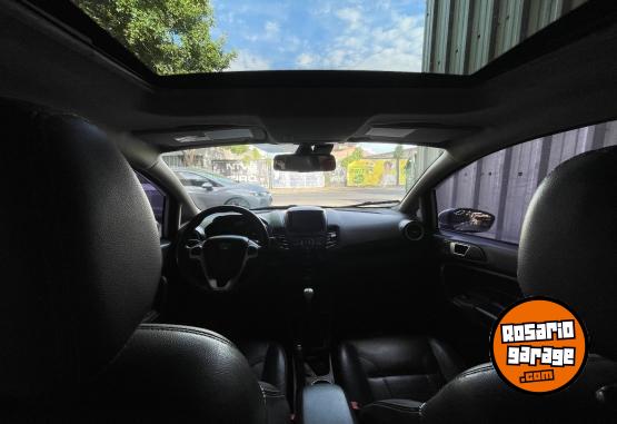 Autos - Ford Fiesta kinetic Titanium 2014 Nafta 125000Km - En Venta