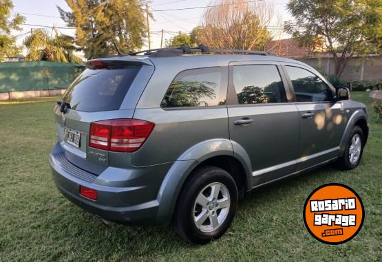 Camionetas - Dodge Journey 2010 Nafta 142000Km - En Venta