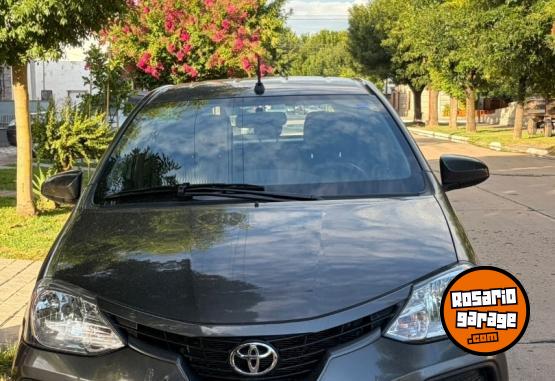 Autos - Toyota Etios 2022 Nafta 17500Km - En Venta