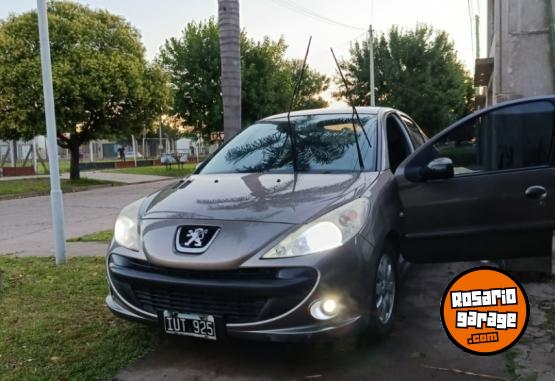Autos - Peugeot 207 2010 Diesel 205000Km - En Venta