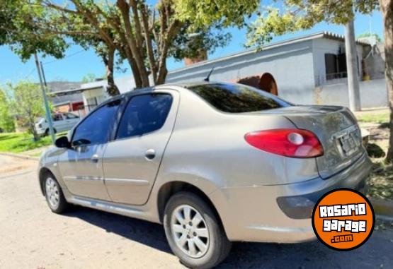 Autos - Peugeot 207 2010 Diesel 205000Km - En Venta