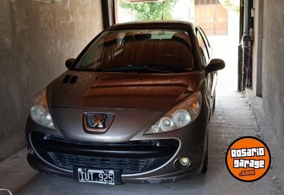 Autos - Peugeot 207 2010 Diesel 205000Km - En Venta
