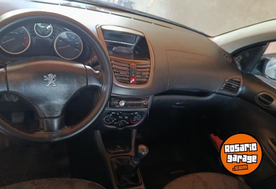 Autos - Peugeot 207 2010 Diesel 205000Km - En Venta