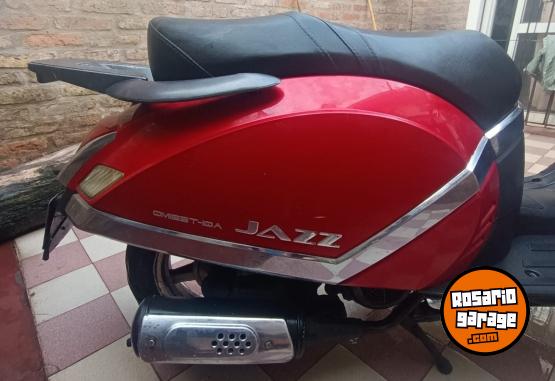 Motos - Gilera jazz 125 2016 Nafta 9400Km - En Venta