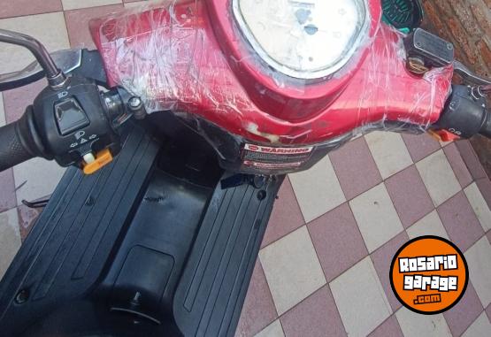 Motos - Gilera jazz 125 2016 Nafta 9400Km - En Venta