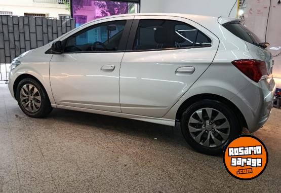 Autos - Chevrolet 2021 onix black 2021 Nafta 70000Km - En Venta