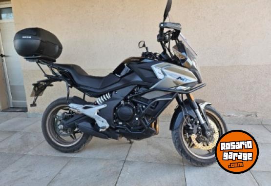 Motos - CF MT 700 2024 Nafta 9000Km - En Venta